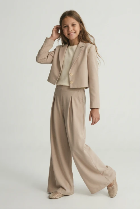 festliches Mädchen-Set Emi Beige, eleganter Anzug für Kommunion, festliche Kinderkleidung Mädchen, Set für Firmung Mädchen, edle Festmode zoyafashion