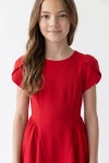 Festliches Kleid Rumi in Rot – Oberteil mit Tulpenärmeln und rundem Ausschnitt – Vorderansicht