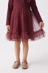 Tüllkleid Iga in Bordeaux – Vorderseite des Tüllrocks mit Rüsche am Saum – Detailaufnahme
